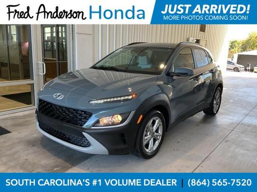 2022 Hyundai KONA SEL