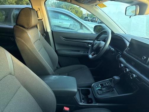 2025 Honda CR-V LX 2WD