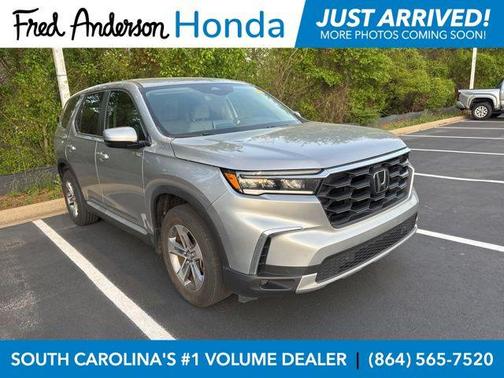 Silver Metallic 2024 Honda Pilot EX-L 7 Passenger