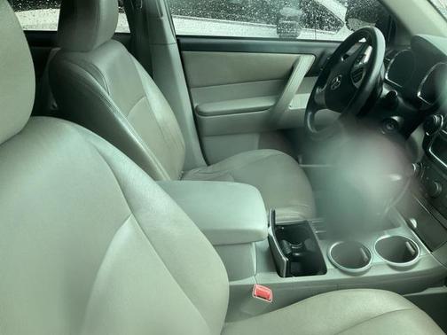 2013 Toyota Highlander SE