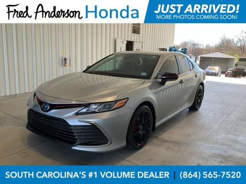 2024 Toyota Camry Hybrid SE