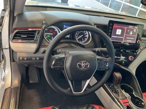 2024 Toyota Camry Hybrid SE