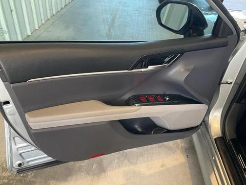 2024 Toyota Camry Hybrid SE