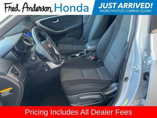 Symphony Air Silver 2017 Hyundai Elantra GT Base