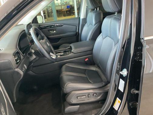 Crystal Black Pearl 2025 Honda Pilot EX-L