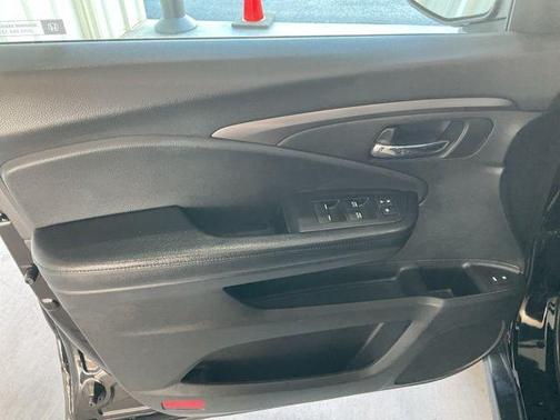 Crystal Black Pearl 2016 Honda Pilot EX-L