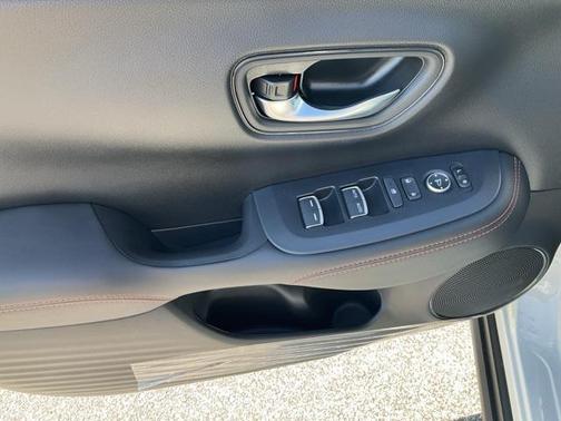2025 Honda HR-V 2WD Sport
