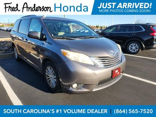 2017 Toyota Sienna XLE Premium