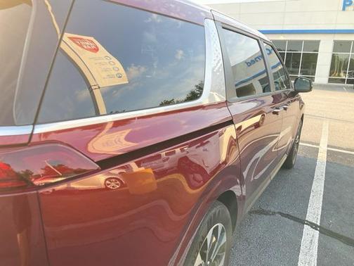 2024 Kia Carnival EX