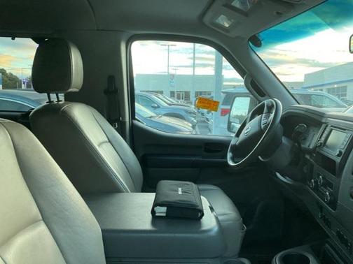 2015 Nissan NV Passenger NV3500 HD SL V8
