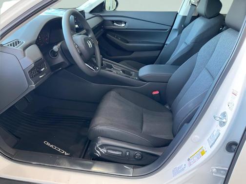 Platinum White Pearl 2026 Honda Accord SE