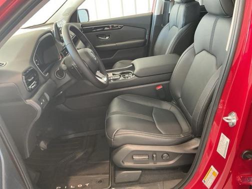 2025 Honda Pilot Touring 8-Passenger