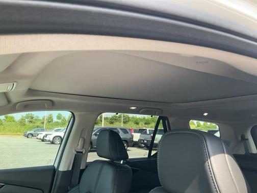 2025 Honda Pilot Touring 8-Passenger