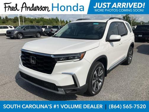 2025 Honda Pilot Touring 8-Passenger