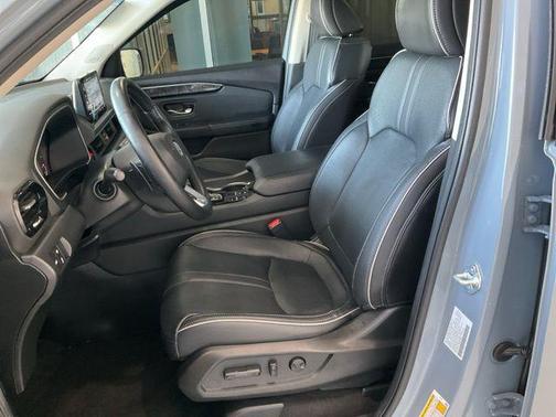 Gray 2023 Honda Pilot AWD Elite