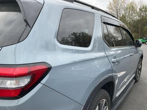 Gray 2023 Honda Pilot AWD Elite