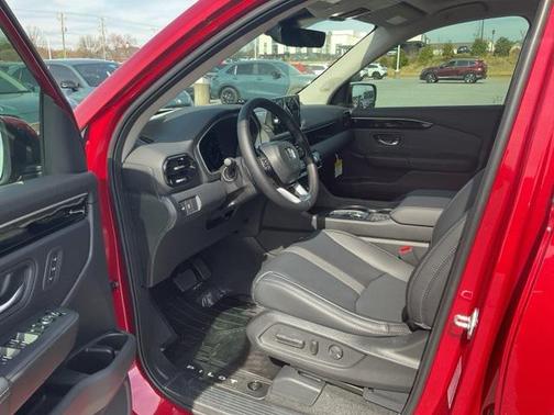 2025 Honda Pilot Touring 8-Passenger