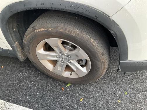 2023 Honda Pilot 2WD LX