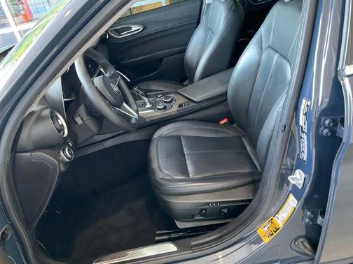 Lipari Gray Metallic 2019 Alfa Romeo Giulia Ti