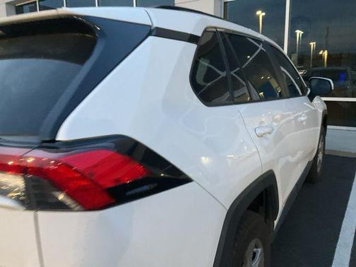 Ice Cap 2023 Toyota RAV4 Hybrid XLE