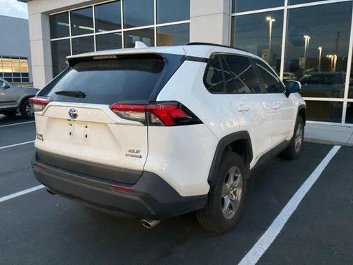 Ice Cap 2023 Toyota RAV4 Hybrid XLE