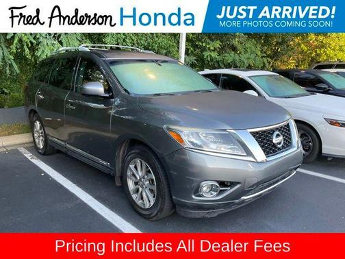Gun Metallic 2015 Nissan Pathfinder SL