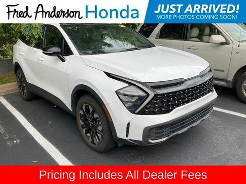 Glacial White Pearl 2023 Kia Sportage X-Line
