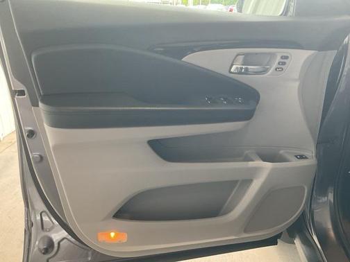 2022 Honda Pilot Touring 8-Passenger