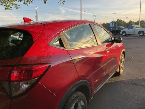 Milano Red 2018 Honda HR-V LX