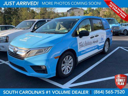 Deep Scarlet Pearl 2018 Honda Odyssey LX