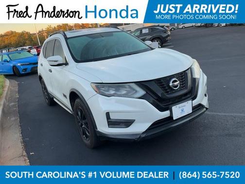 2017 Nissan Rogue SV