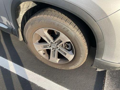 Lunar Silver Metallic 2025 Honda Pilot EX-L