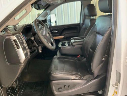 Summit White 2016 Chevrolet Silverado 3500 LTZ