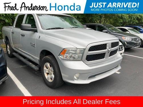Bright Silver Metallic Clearcoat 2018 RAM 1500 Express
