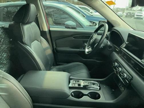 2023 Honda Pilot AWD Elite