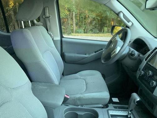 2014 Nissan Frontier SV