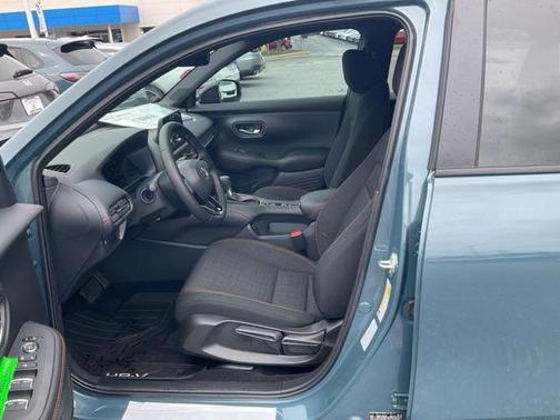 2025 Honda HR-V 2WD Sport