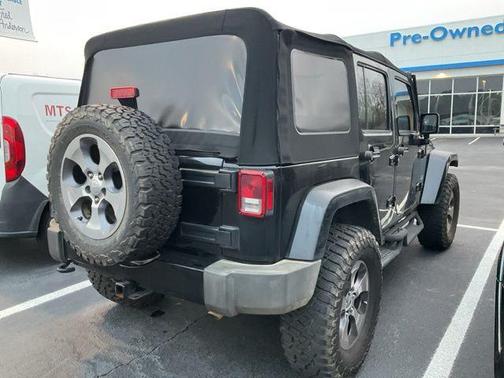 2016 Jeep Wrangler Unlimited Sahara