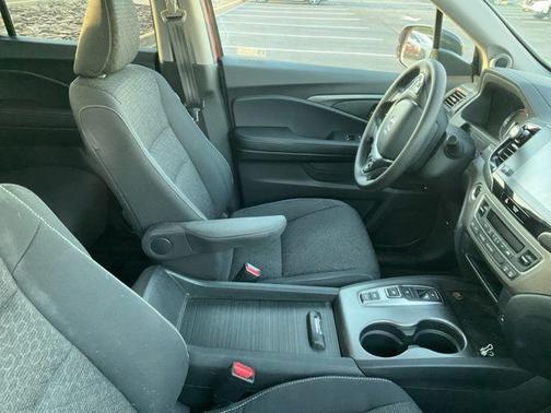 Radiant Red Metallic II 2023 Honda Ridgeline Sport
