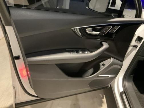 2017 Audi Q7 3.0T Premium