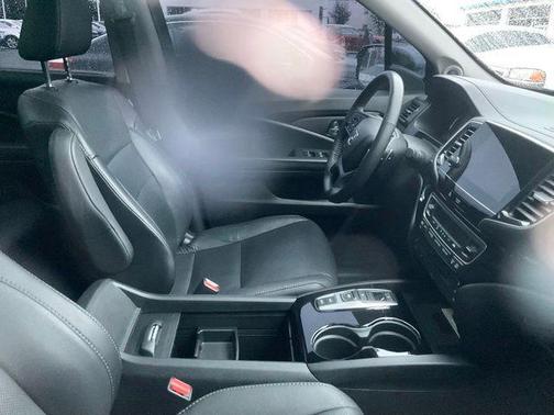 Modern Steel Metallic 2022 Honda Pilot AWD Elite