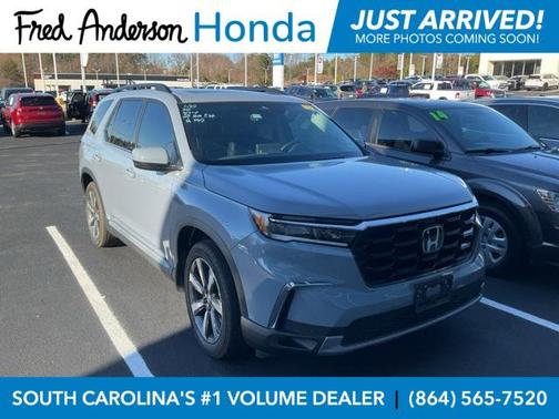 2025 Honda Pilot Touring 8-Passenger