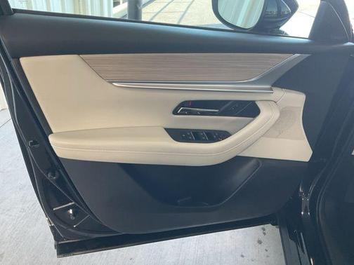 2024 Mazda CX-90 PHEV Premium Plus