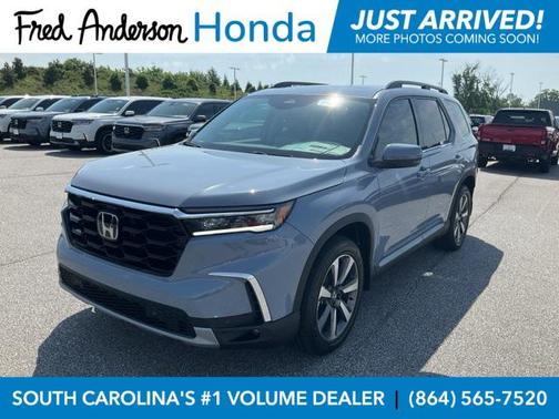 2025 Honda Pilot Touring 8-Passenger