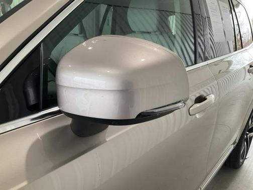 2024 Volvo XC90 B6 Ultimate Bright Theme 7-Seater