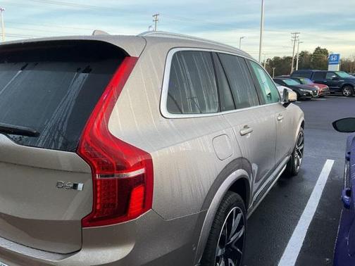 2024 Volvo XC90 B6 Ultimate Bright Theme 7-Seater
