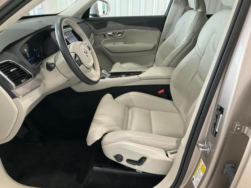 2024 Volvo XC90 B6 Ultimate Bright Theme 7-Seater