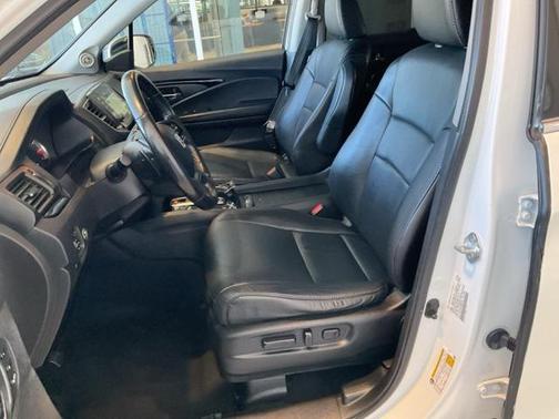 2021 Honda Pilot Touring 8-Passenger