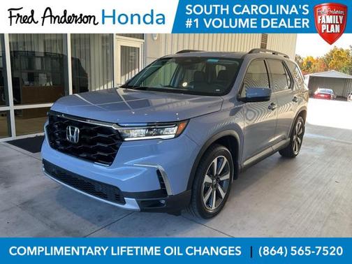 2025 Honda Pilot Touring 8-Passenger