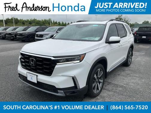 2025 Honda Pilot Touring 8-Passenger